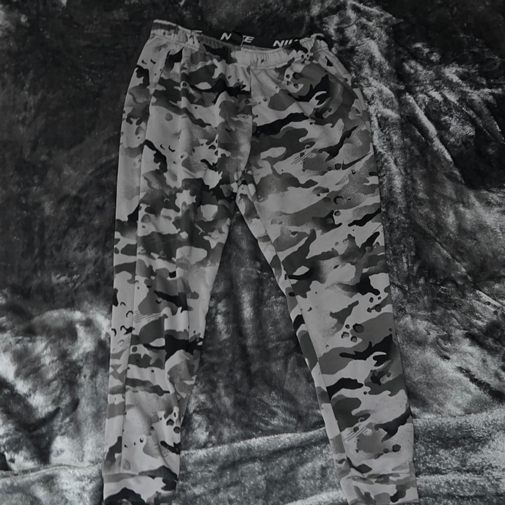 Nike Men's Camouflage Sweats